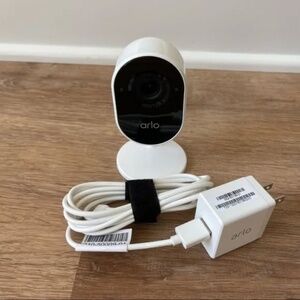 2025 Arlo indoor home security camera
